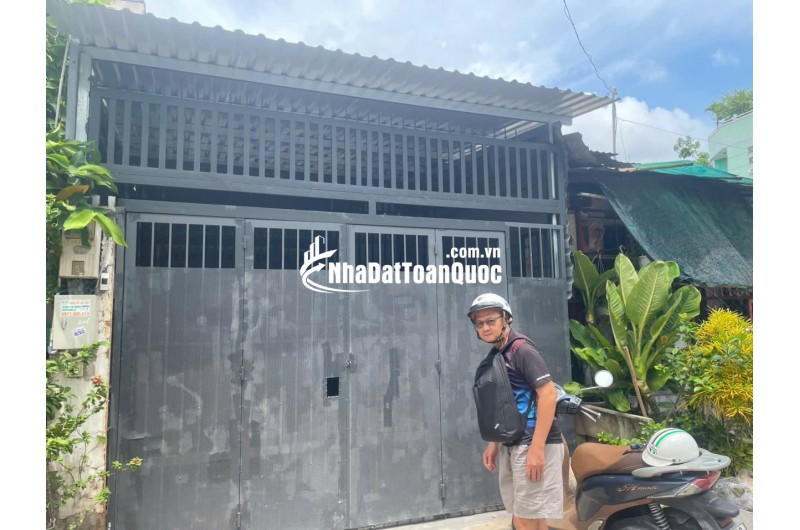 Cho thuê nhà Đặng Thuỳ Trâm, P.13, 4x20m, 1 trệt, 1 lửng, 13tr, TL